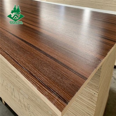 Tablero revestido de PVC